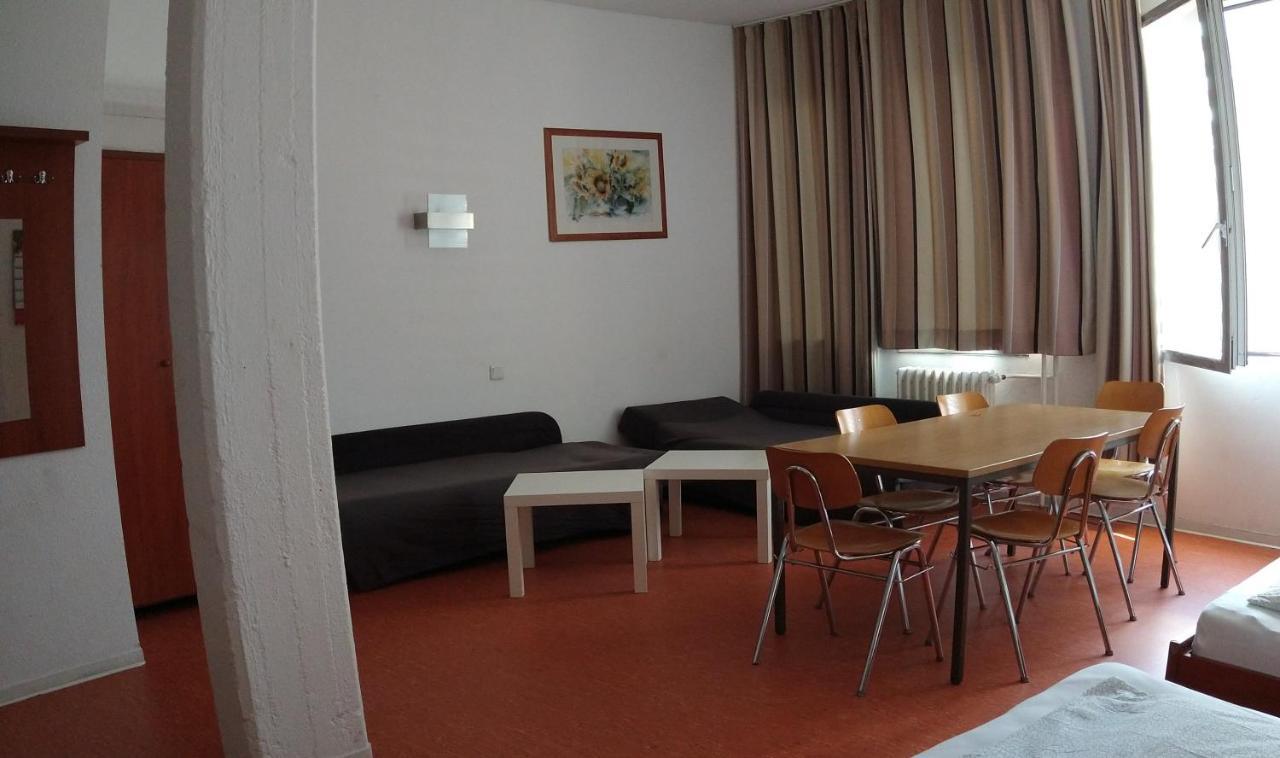 Hostel Am Kurtti Берлін Екстер'єр фото